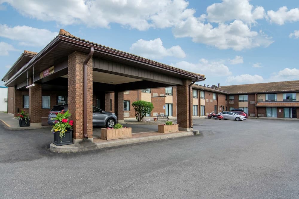 Comfort Inn Thunder Bay main