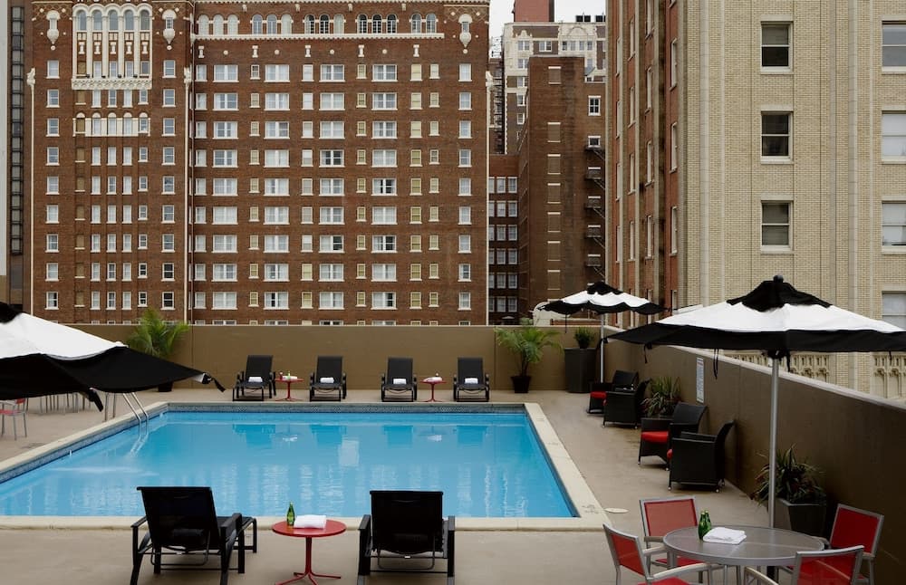 Crowne Plaza Kansas City Downtown main