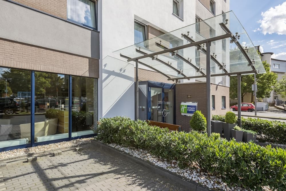 Holiday Inn Express Köln - Mühlheim main