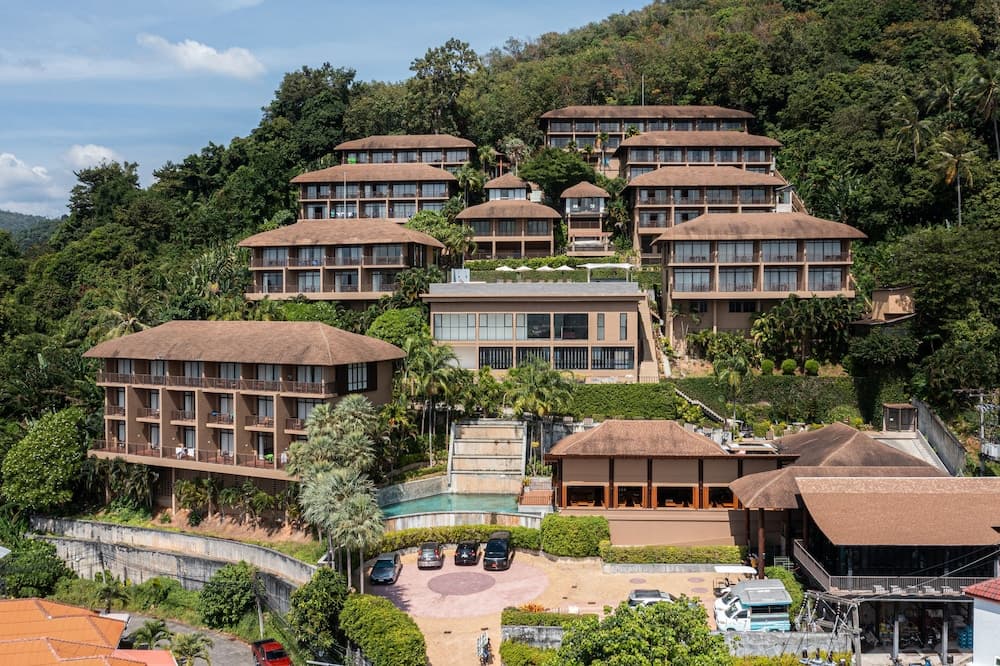 Karon Phunaka Resort main