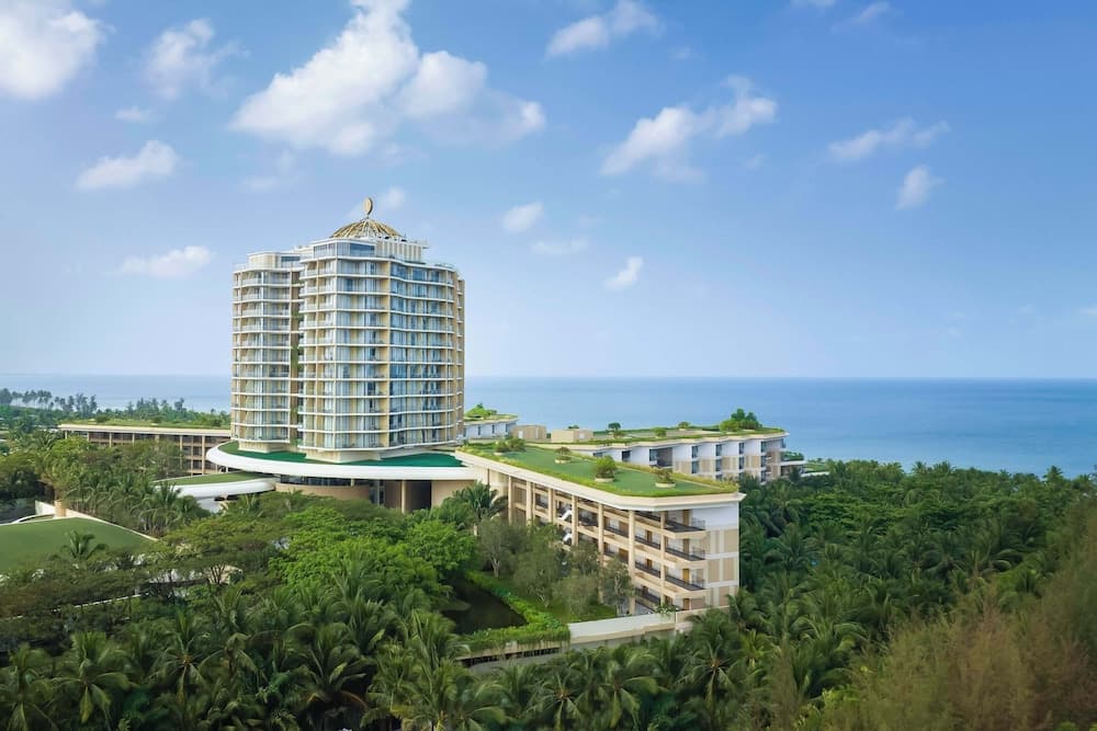 InterContinental Phu Quoc Long Beach Resort main