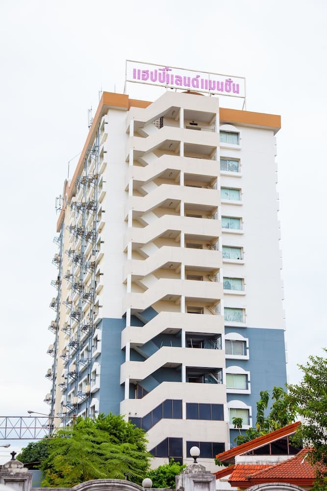 Happyland Mansion main