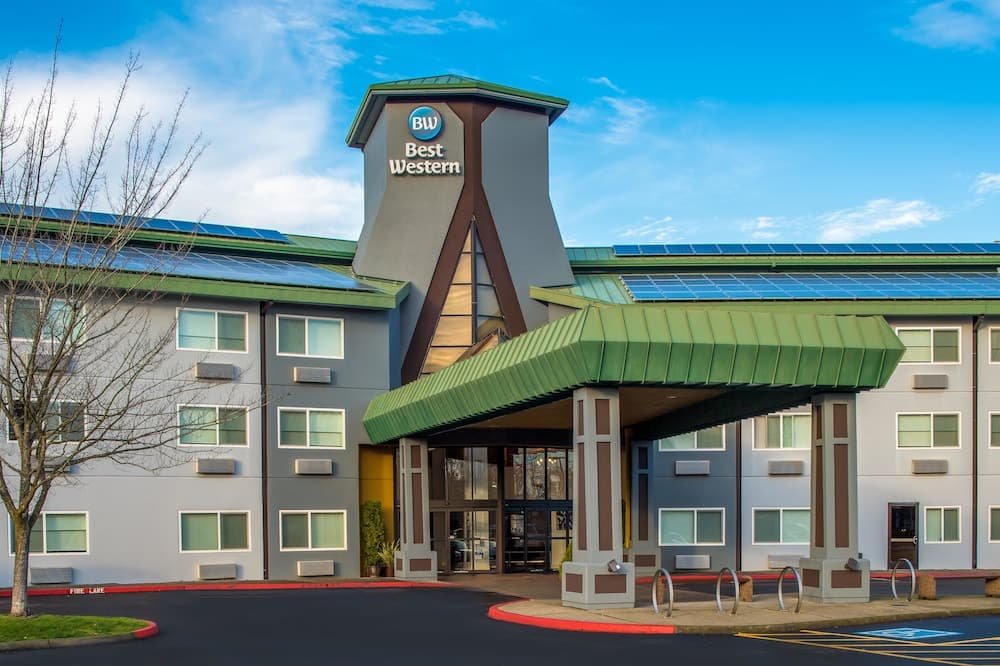 Best Western Inn At The Meadows main