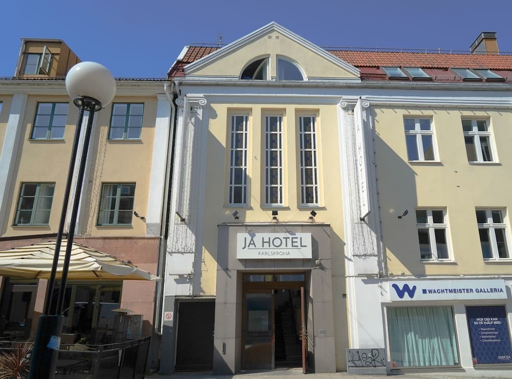 Ja Hotel main