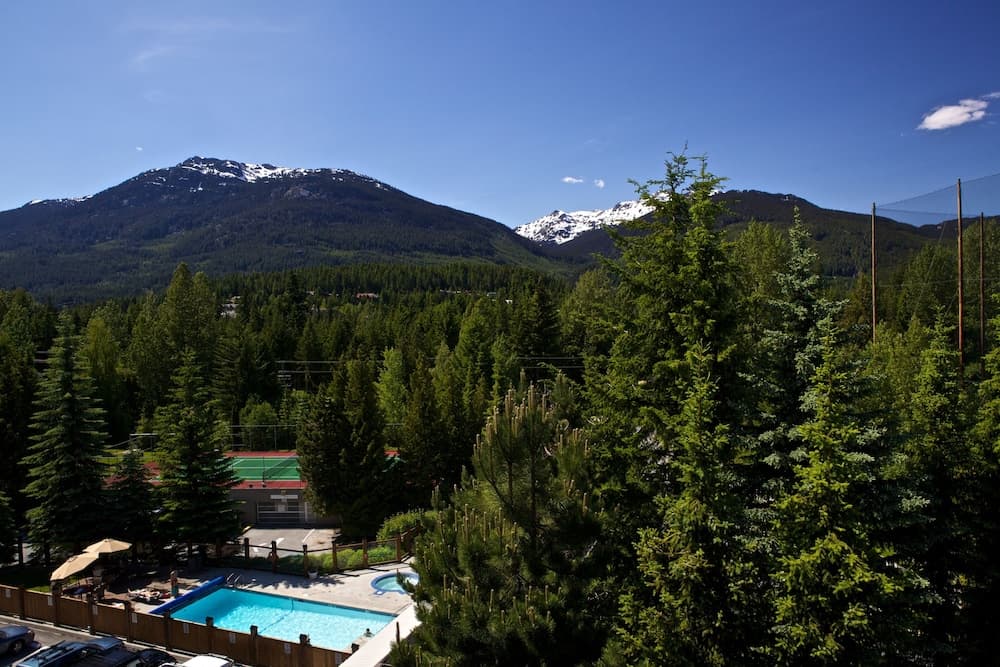 Tantalus Resort Lodge main
