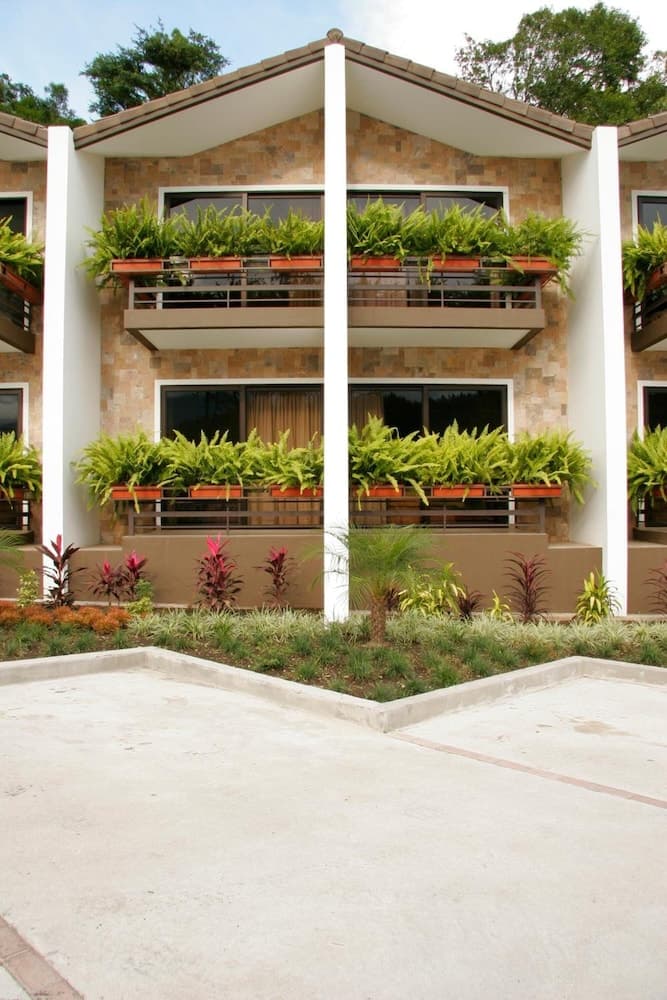 Ladera main