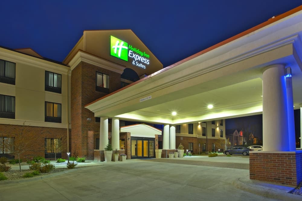 Holiday Inn Express And Suites Springfield Dayton main
