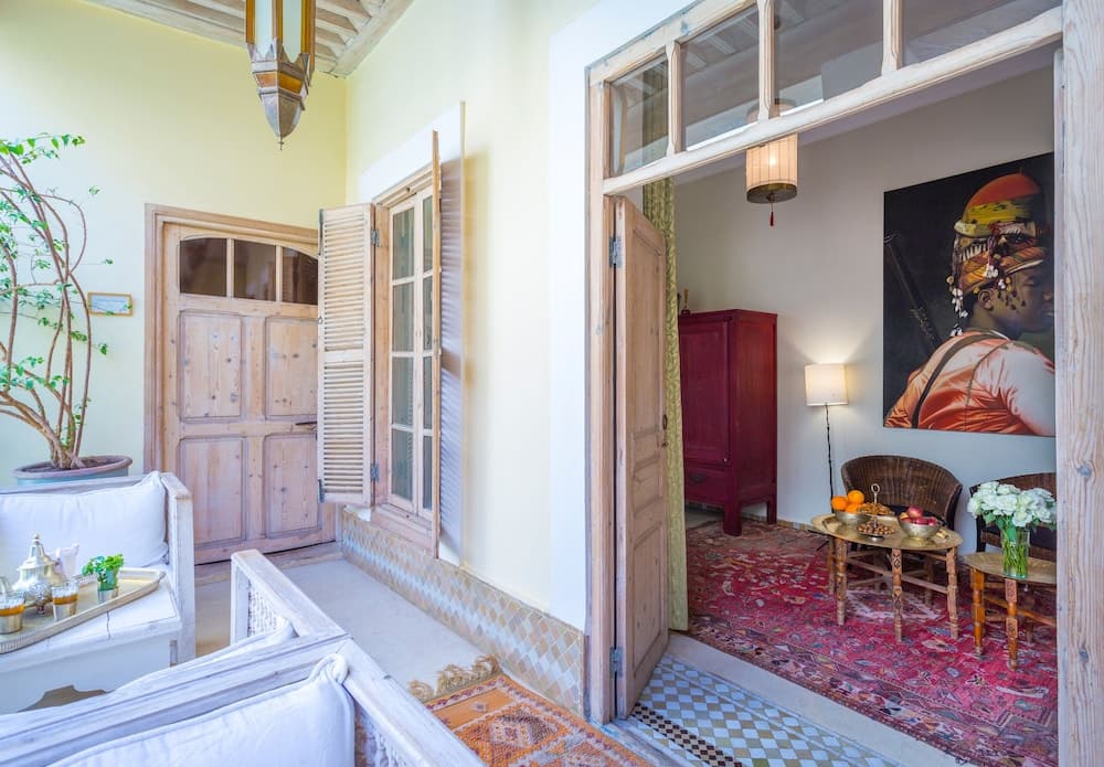 Riad Azoulay main