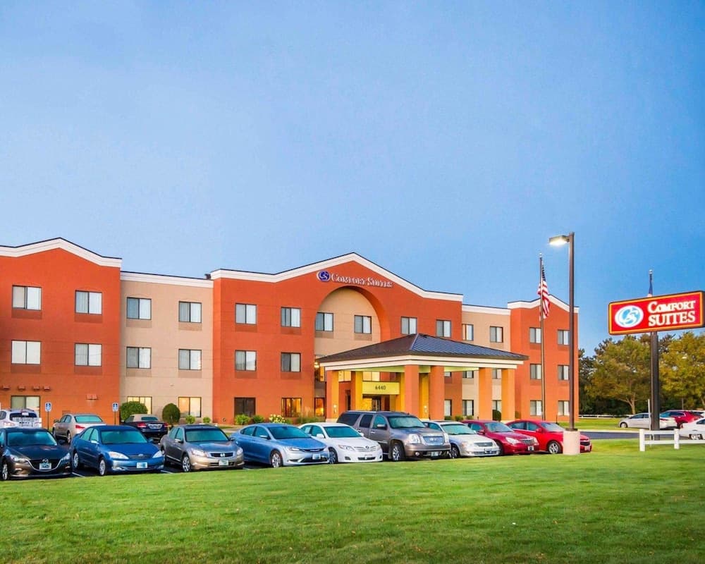 Comfort Suites North Minneapolis main