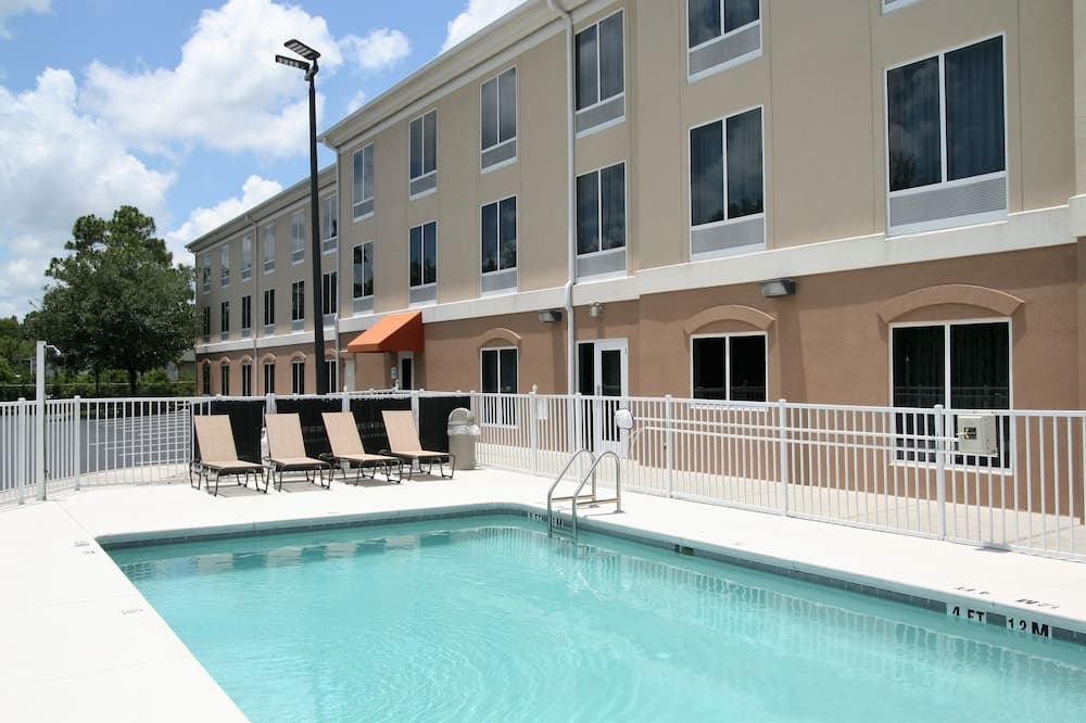 Holiday Inn Express And Suites Brooksville West main