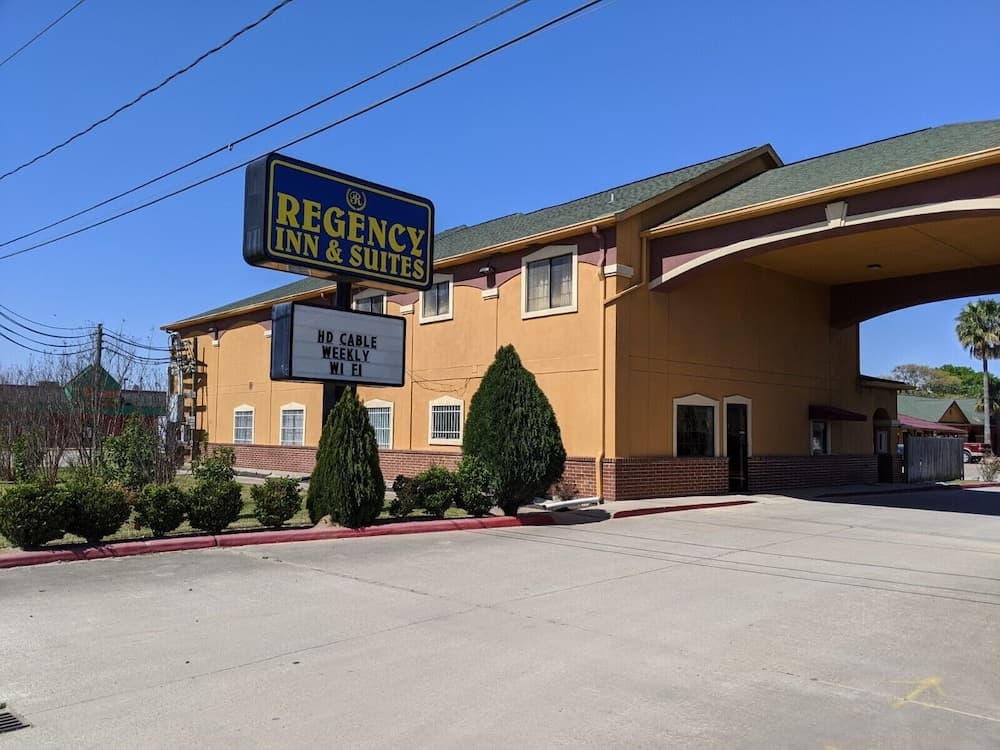 Regency Inn And Suites Galena main