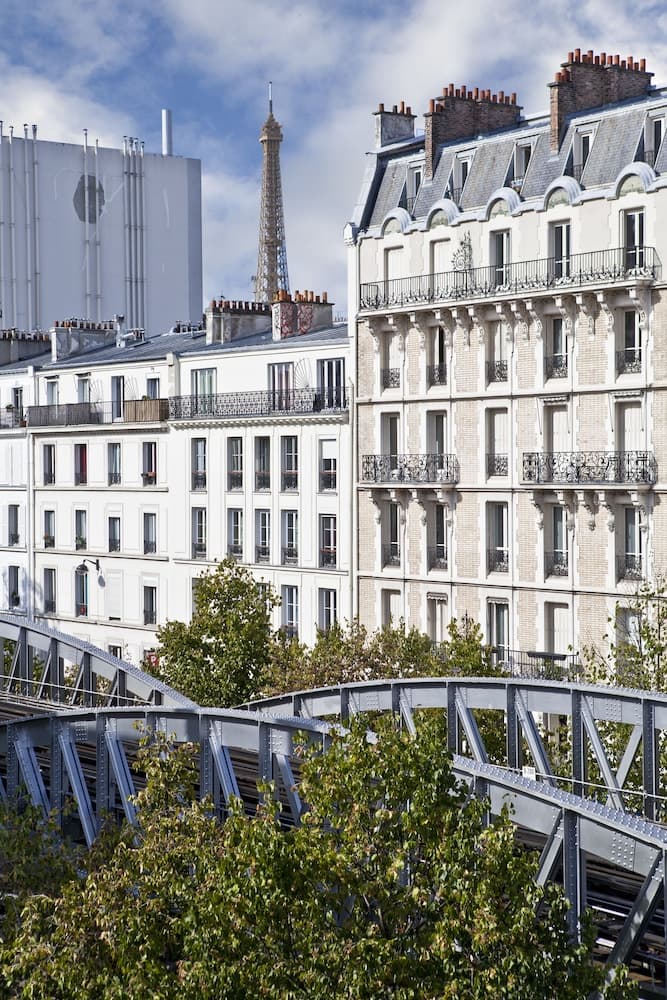 Hotel Eiffel Segur main