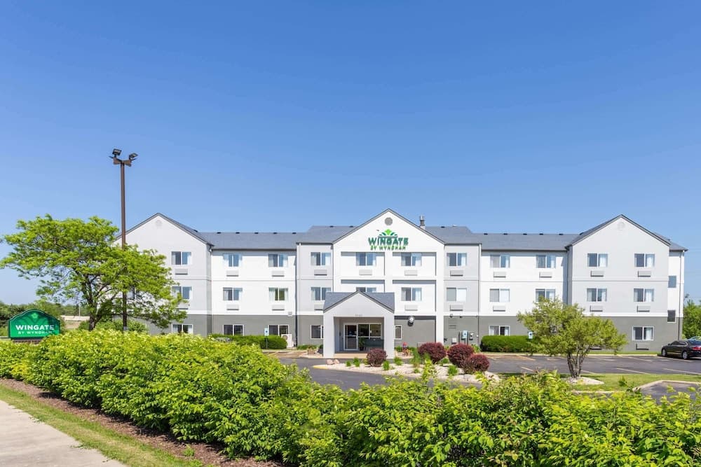 Wingate by Wyndham Gurnee main