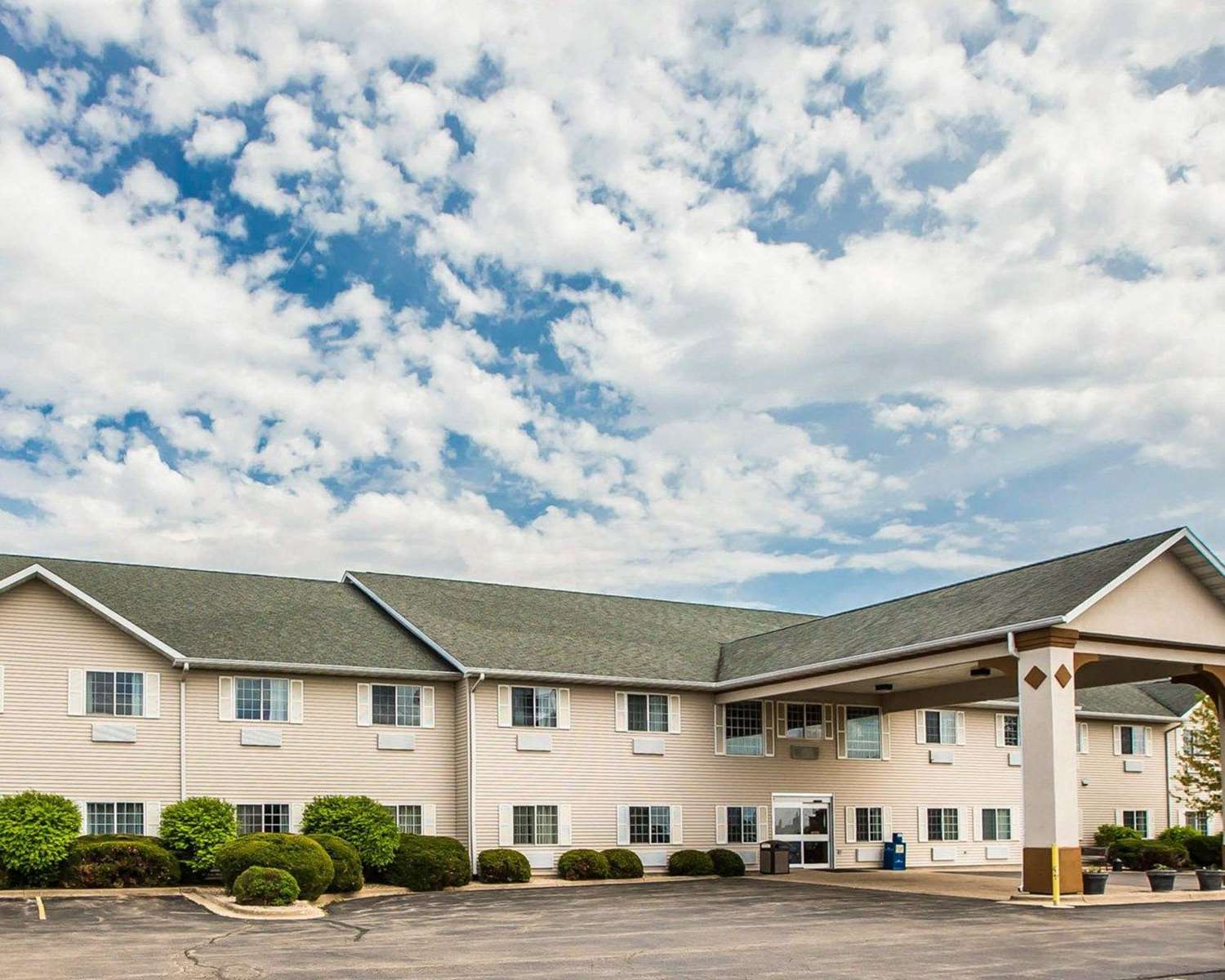 Quality Inn & Suites main