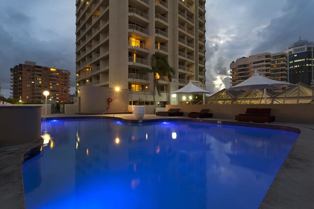 Novotel Surfers Paradise main