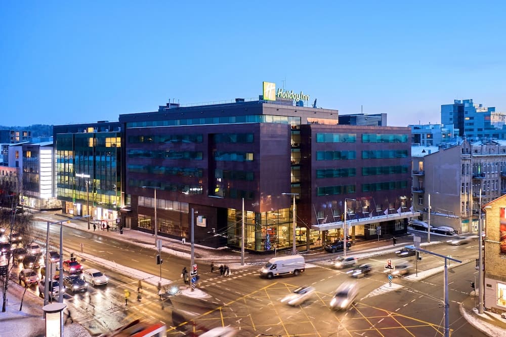 Holiday Inn Vilnius main