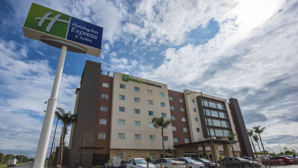 Holiday Inn Express & Suites Celaya main