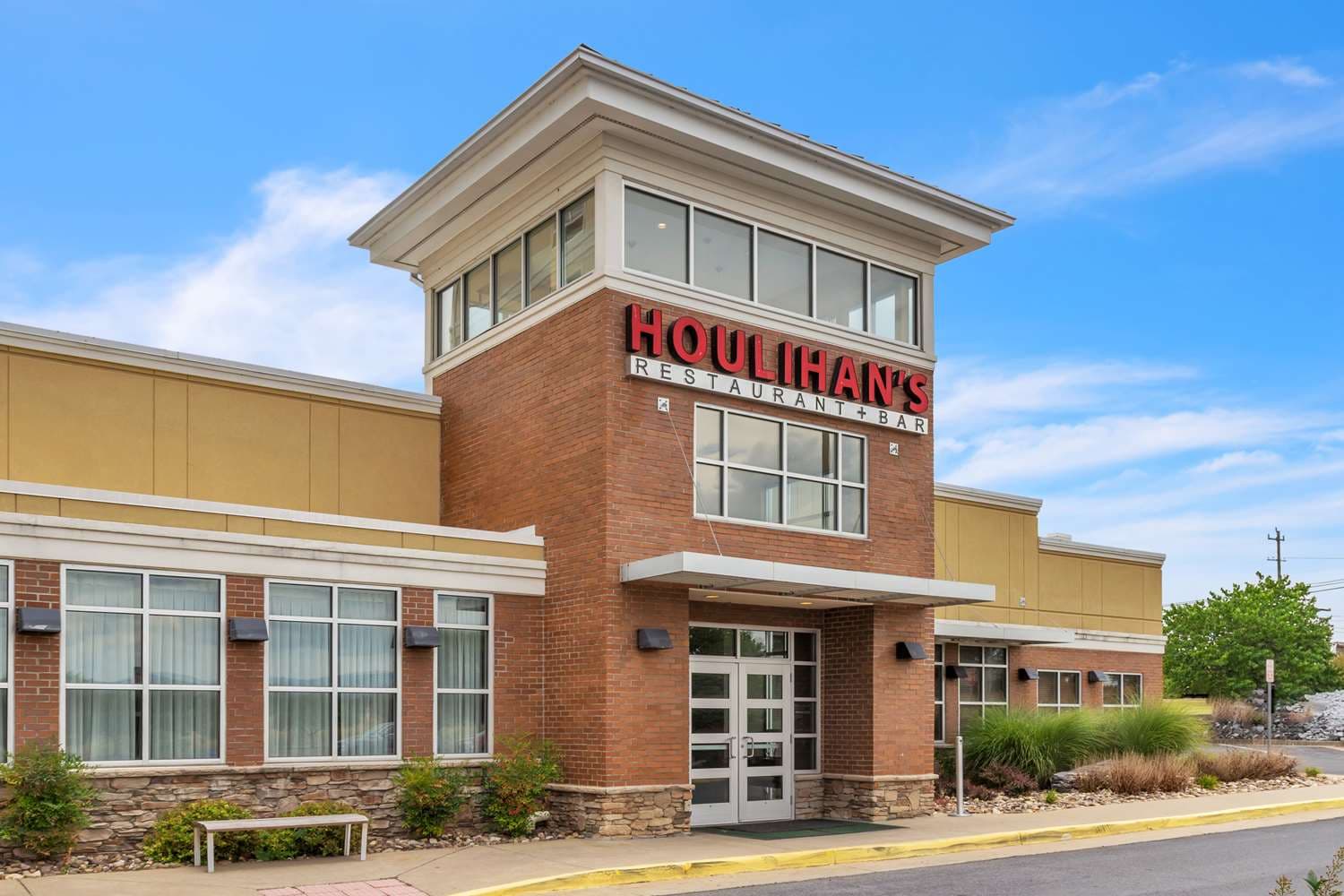 DoubleTree by Hilton Front Royal Blue Ridge Shadows main