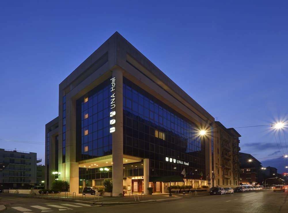 Unahotels Scandinavia Milano main