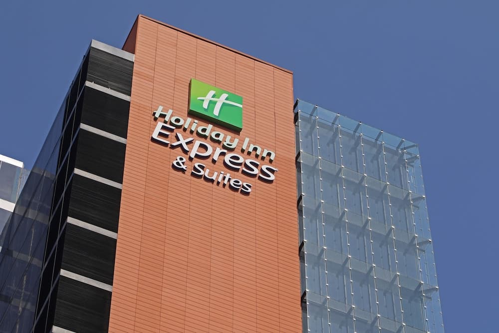 Holiday Inn Express & Suites Monterrey Valle main
