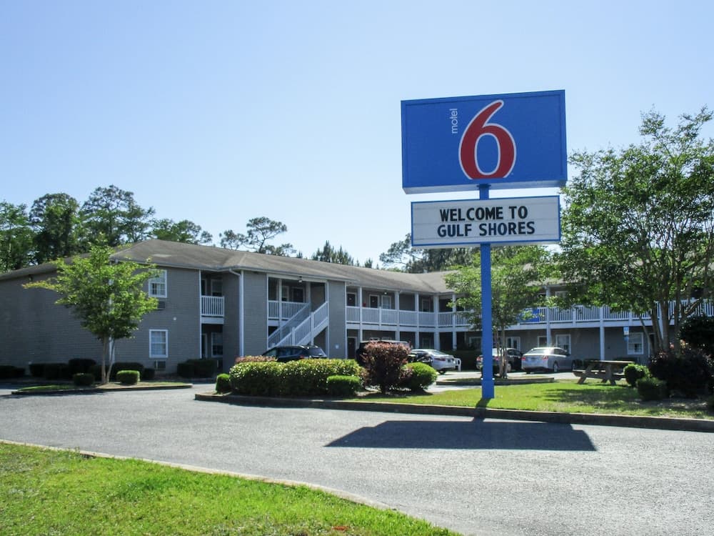 Motel 6 Gulf Shores, AL main