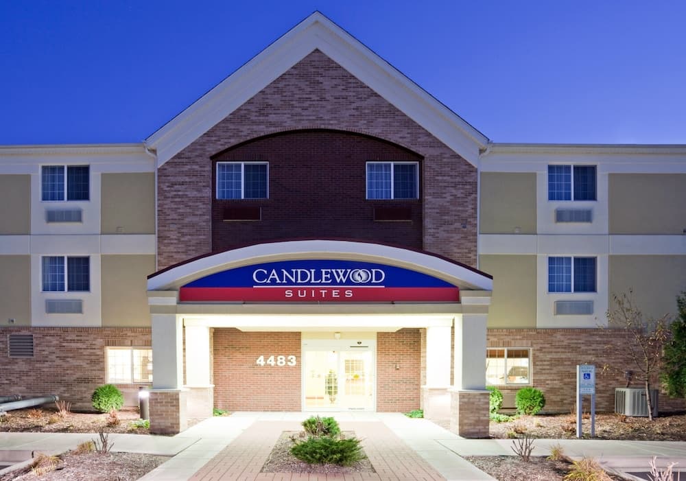 Candlewood Suites Milwaukee Brown Deer main