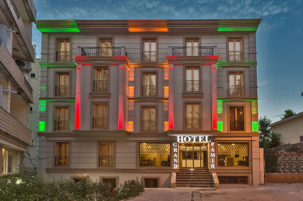 Grand Pamir Hotel main