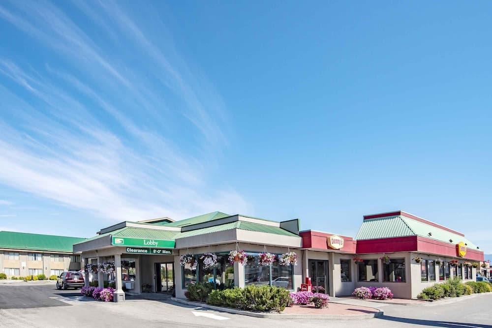 Sandman Inn Cranbrook main