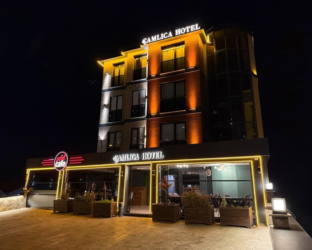 Camlica Hotel main