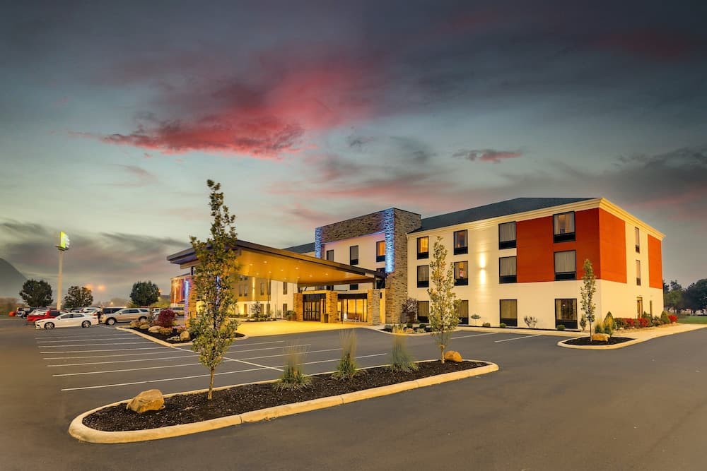 Holiday Inn Express And Suites Troy main