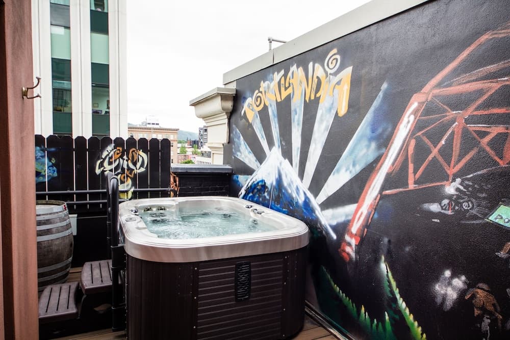 Kimpton Hotel Vintage Portland main