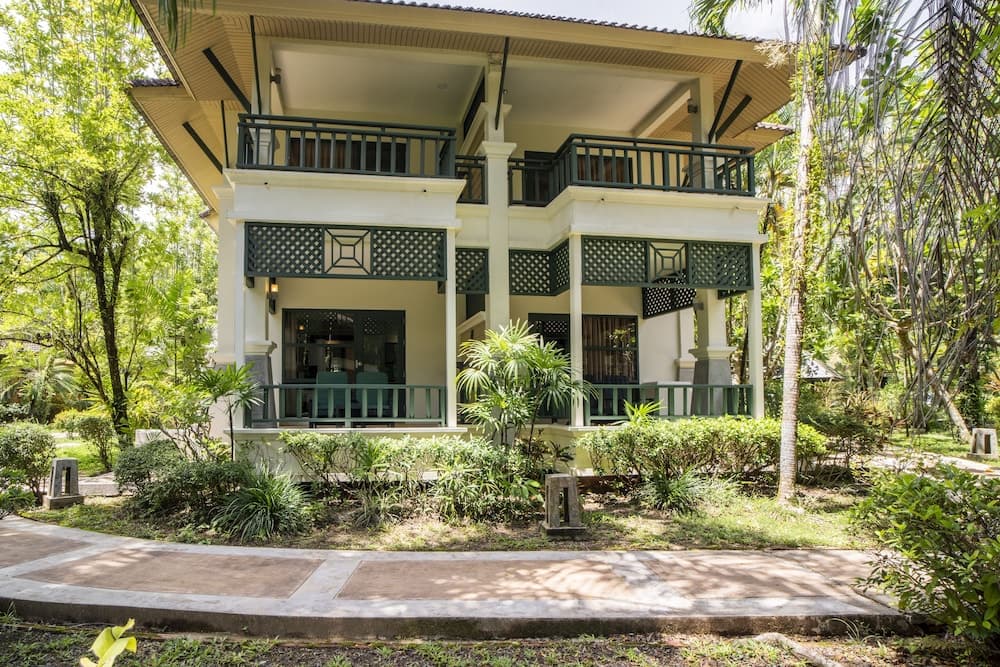 Baan Khaolak Beach Resort main