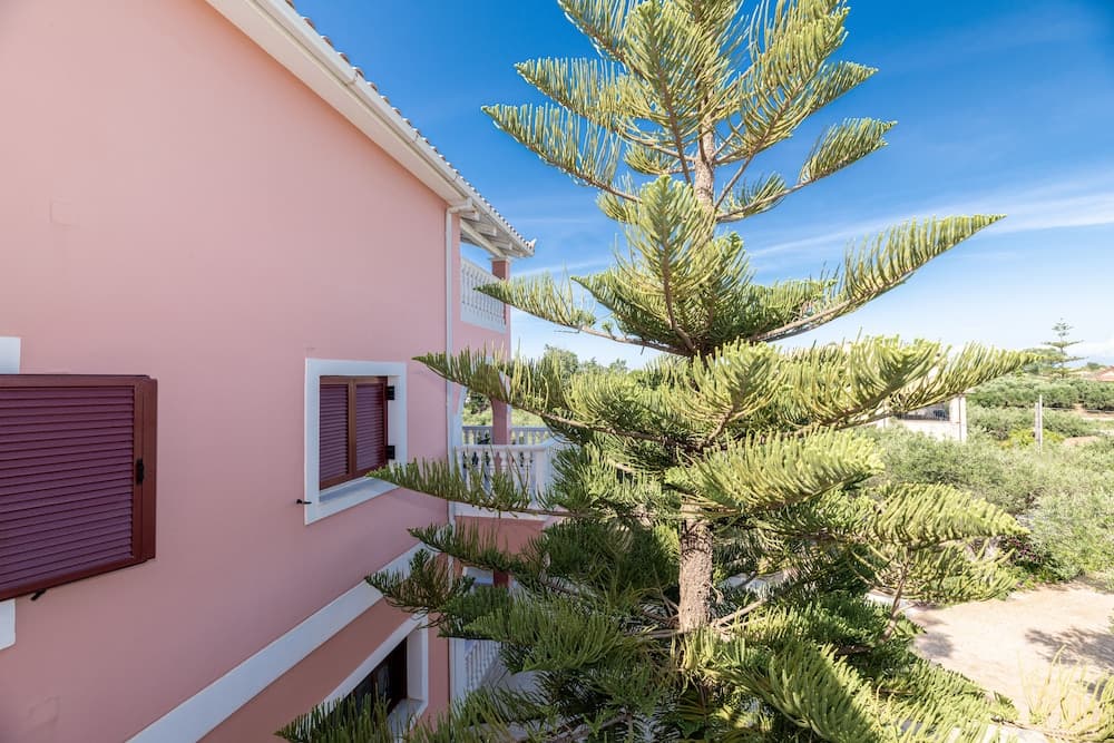 Arazzo Holiday Apartments main