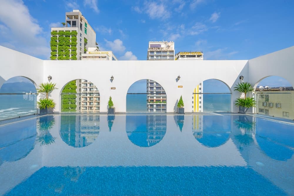 Golden Lotus Hotel main
