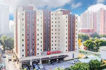 Ibis Shanghai Lianyang main