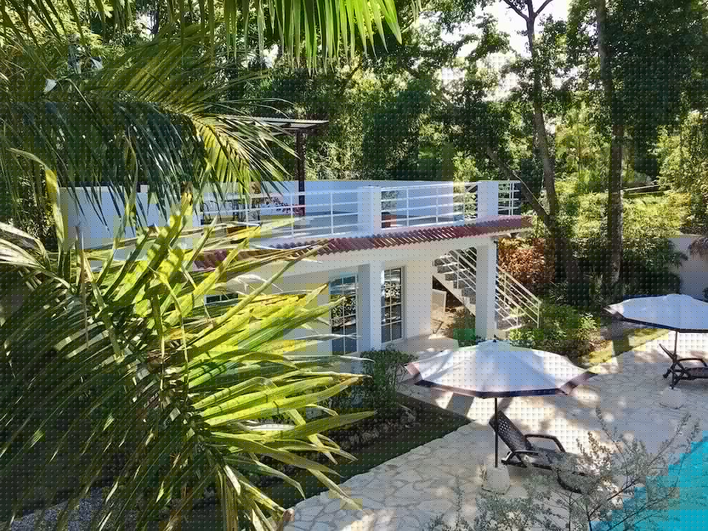 Coral Blanco Hotel main