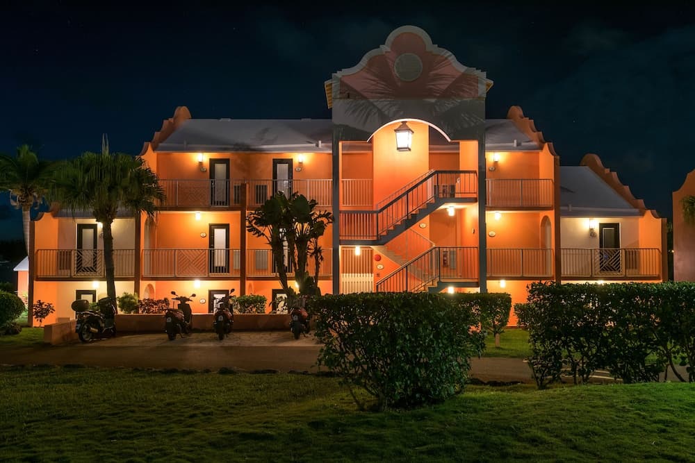 Grotto Bay Beach Resort main