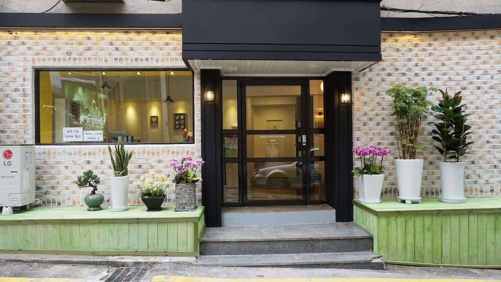 Myeongdong Guesthouse Como main
