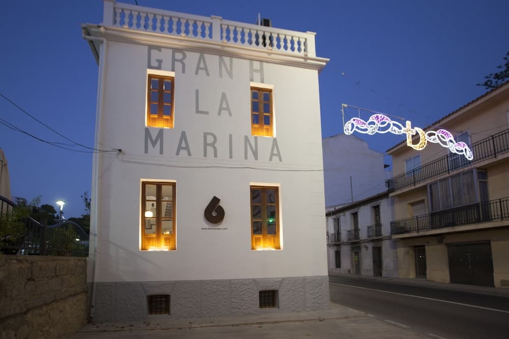 Grand H La Marina
