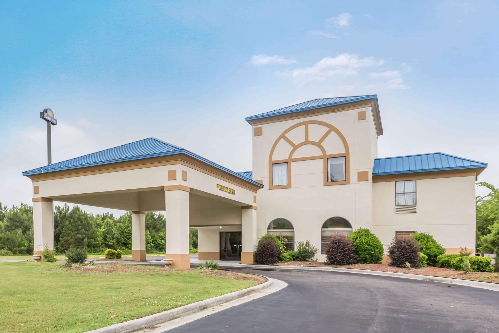 Days Inn by Wyndham Selma main