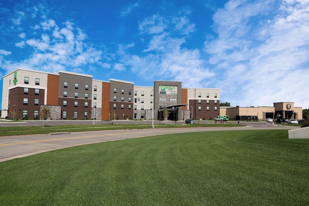 Holiday Inn Hotel And Suites Sioux Falls - Airport main
