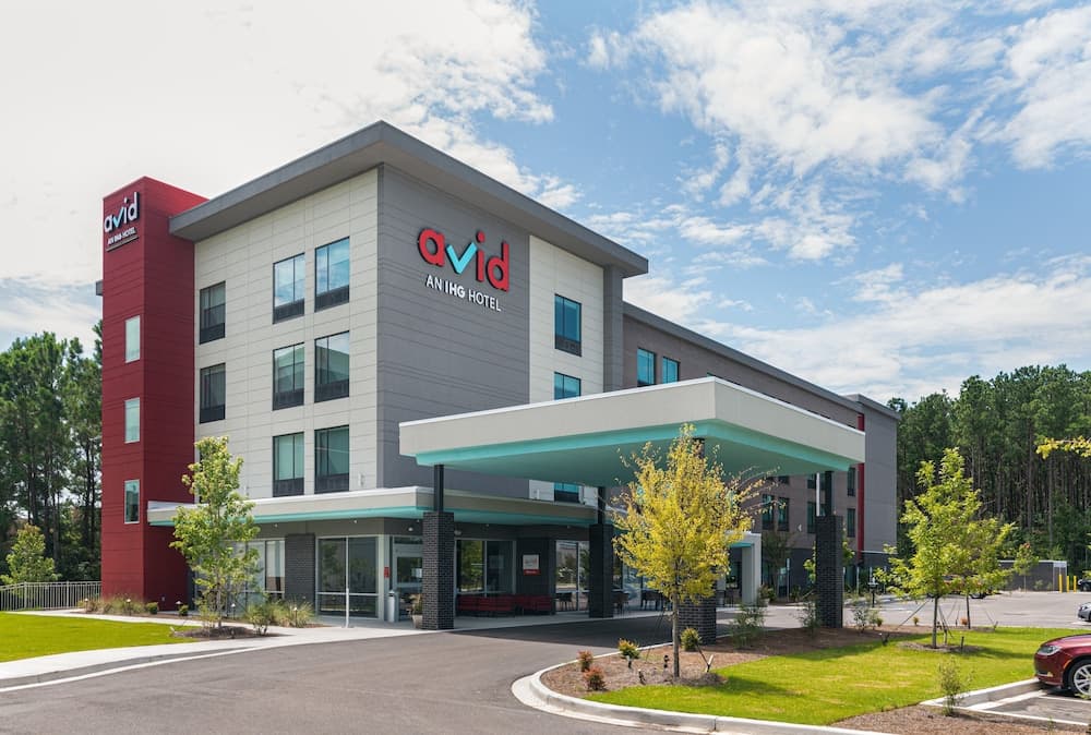 Avid Hotel Summerville main
