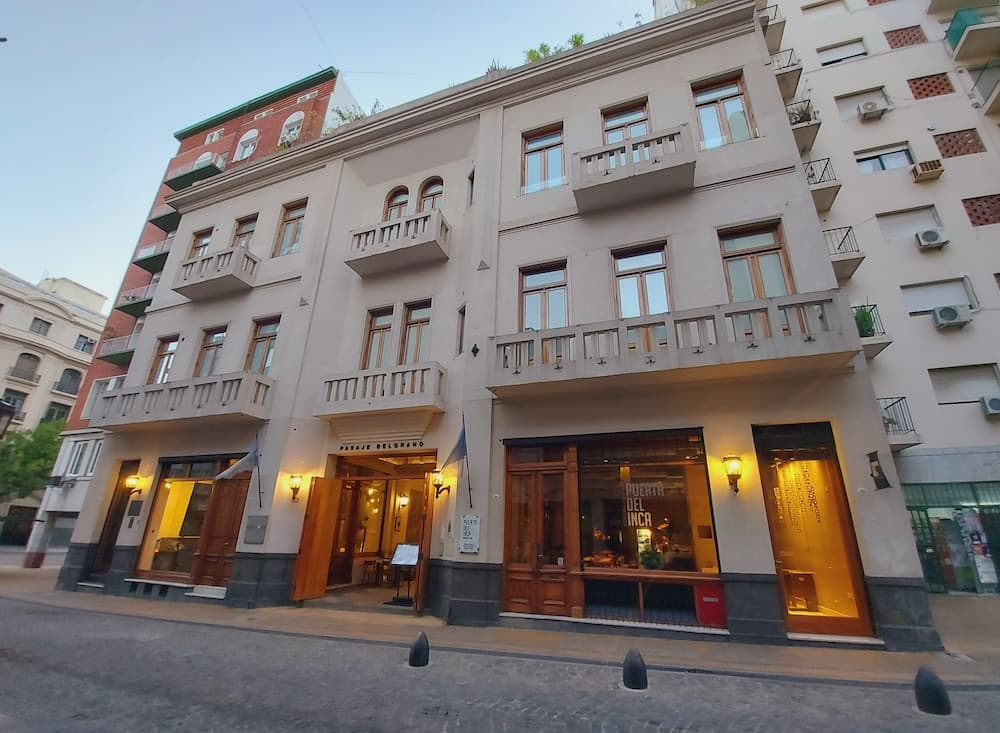 Cassa Lepage Art Hotel main