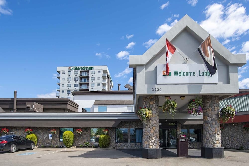Sandman Hotel Kelowna main
