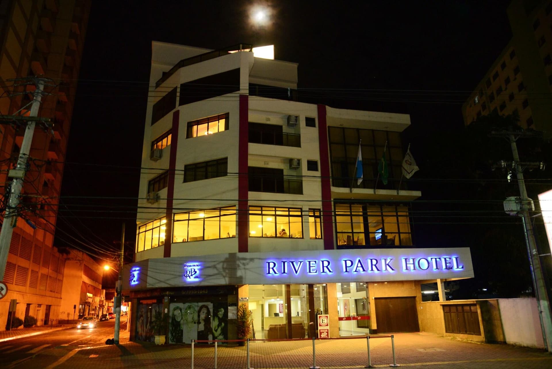 River Park Hotel main