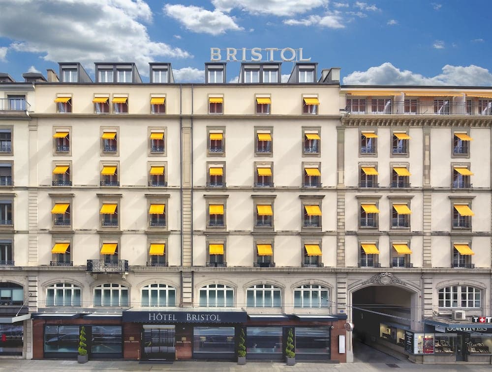 Hotel Bristol main