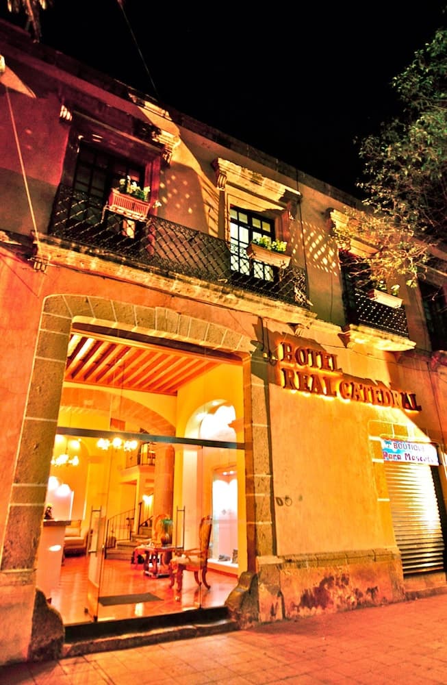 Hotel Real Catedral main