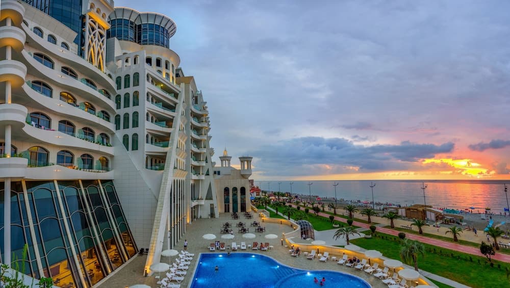 The Grand Gloria Hotel main
