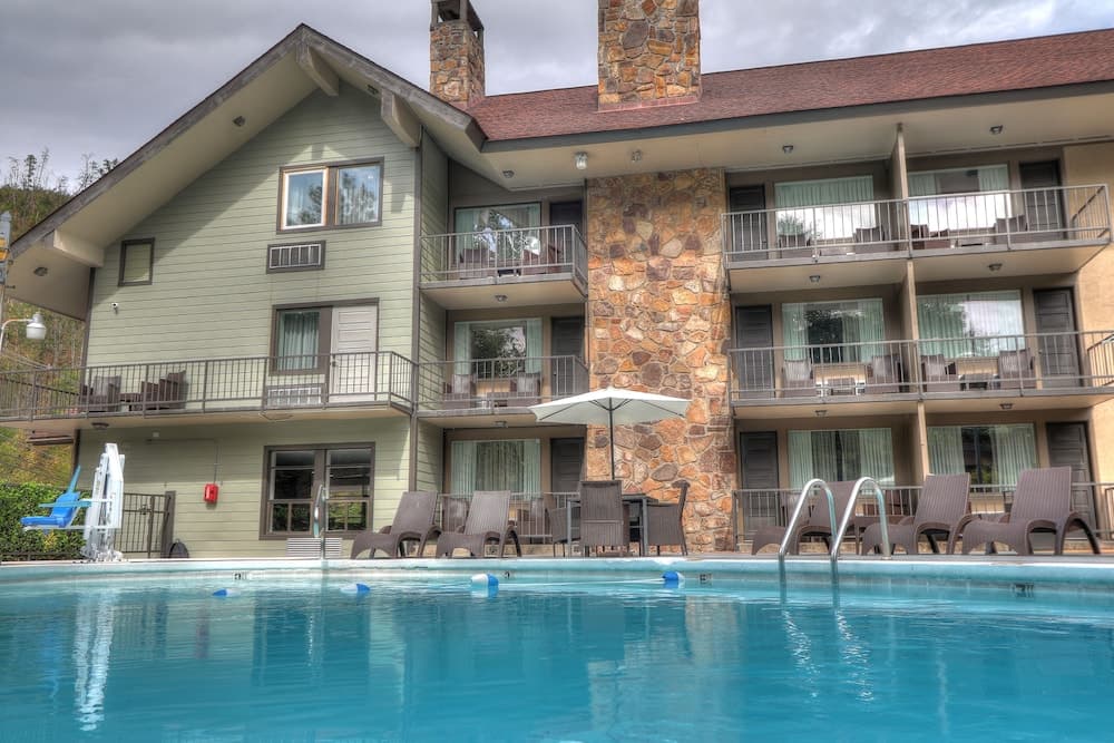 River Edge Motor Lodge Gatlinburg main
