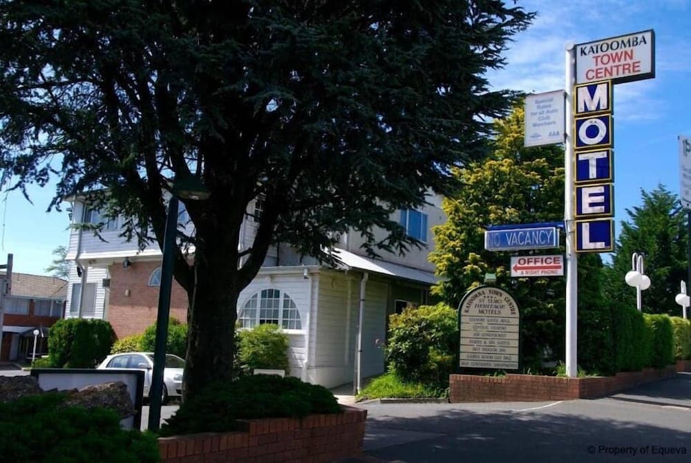Blue Mountains Heritage Motel main